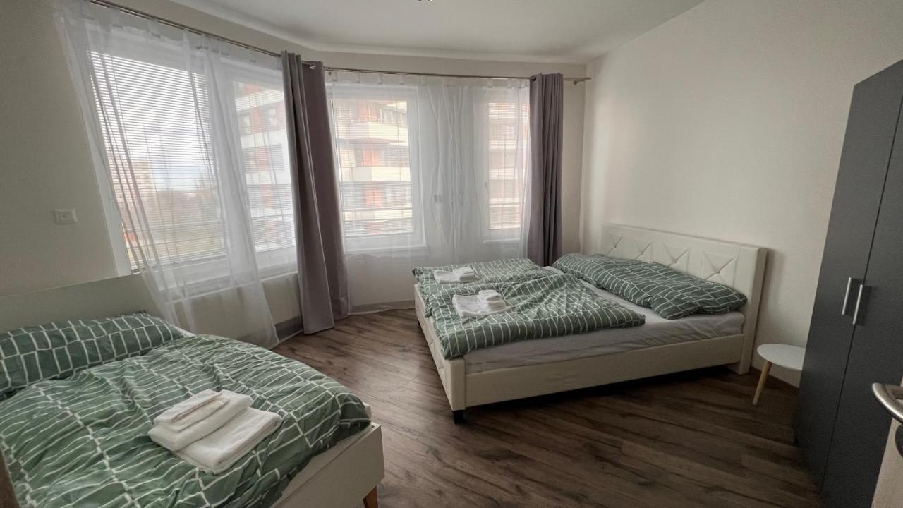 Air-Conditioned, 2 Room Apartment With Balcony, New Building Raca Bratislava Exterior foto