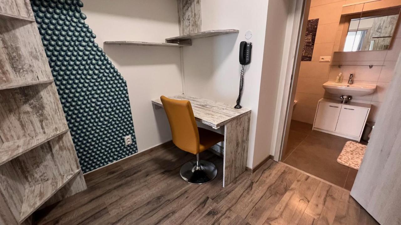 Air-Conditioned, 2 Room Apartment With Balcony, New Building Raca Bratislava Exterior foto