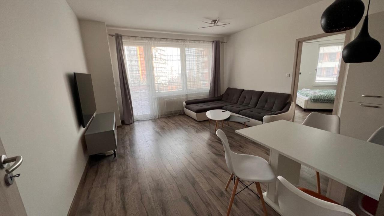 Air-Conditioned, 2 Room Apartment With Balcony, New Building Raca Bratislava Exterior foto