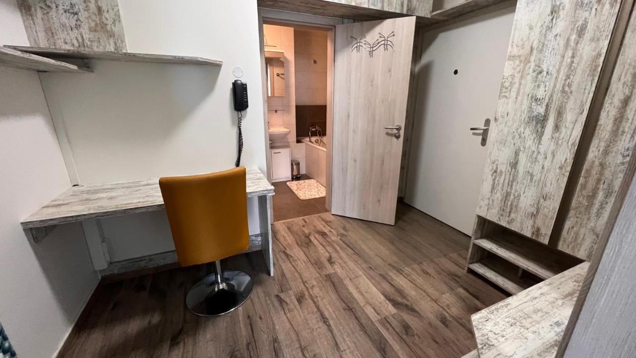 Air-Conditioned, 2 Room Apartment With Balcony, New Building Raca Bratislava Exterior foto