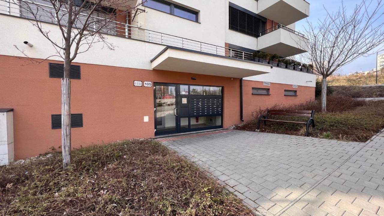 Air-Conditioned, 2 Room Apartment With Balcony, New Building Raca Bratislava Exterior foto